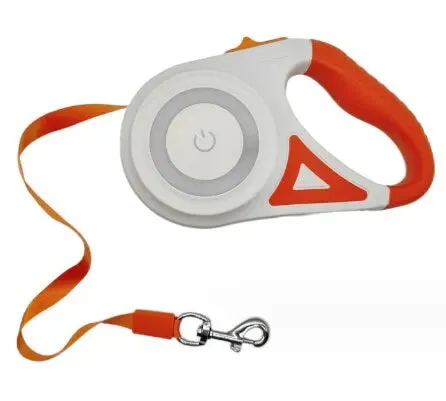 Luminous Lead: Retractable Dog Leash with LED Flashlight